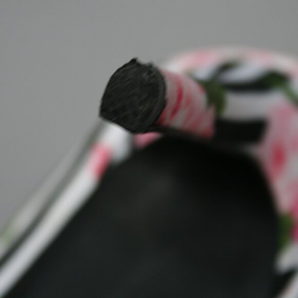 Betsey Johnson Ladies 9 Bret Roses Floral Stripes Ribbon Bow Heels Shoes Pumps - Picture 11 of 12